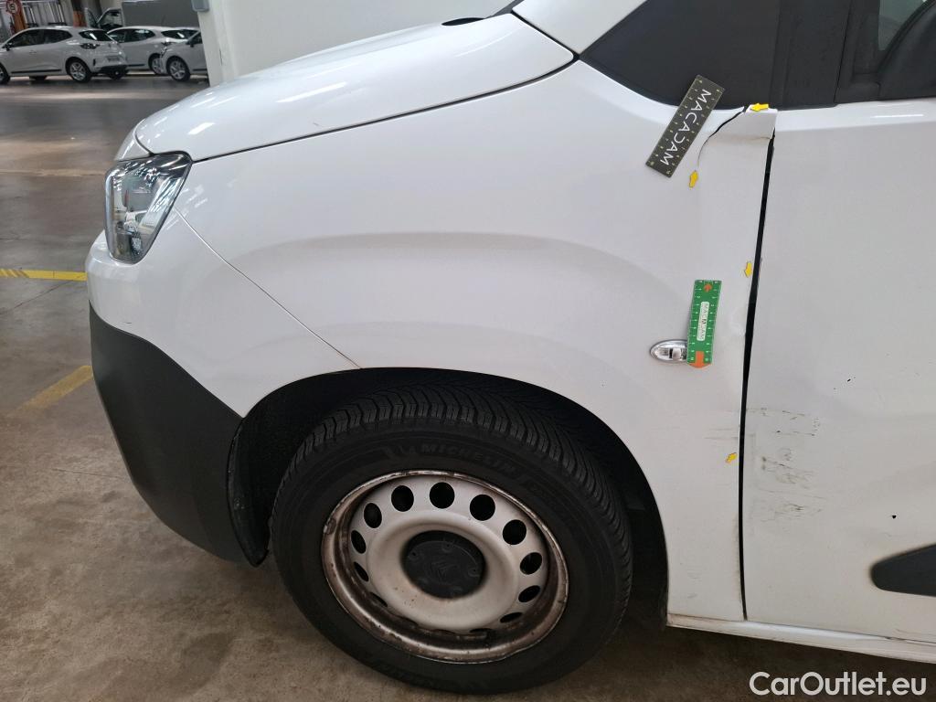  Citroen  Berlingo CITROEN  Van / 2018 / 4P / Fourgonnette XL 950kg BlueHDi 100 S&S BVM Driver #38