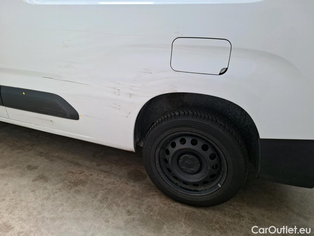  Citroen  Berlingo CITROEN  Van / 2018 / 4P / Fourgonnette XL 950kg BlueHDi 100 S&S BVM Driver #122