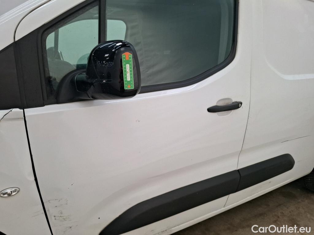  Citroen  Berlingo CITROEN  Van / 2018 / 4P / Fourgonnette XL 950kg BlueHDi 100 S&S BVM Driver #120