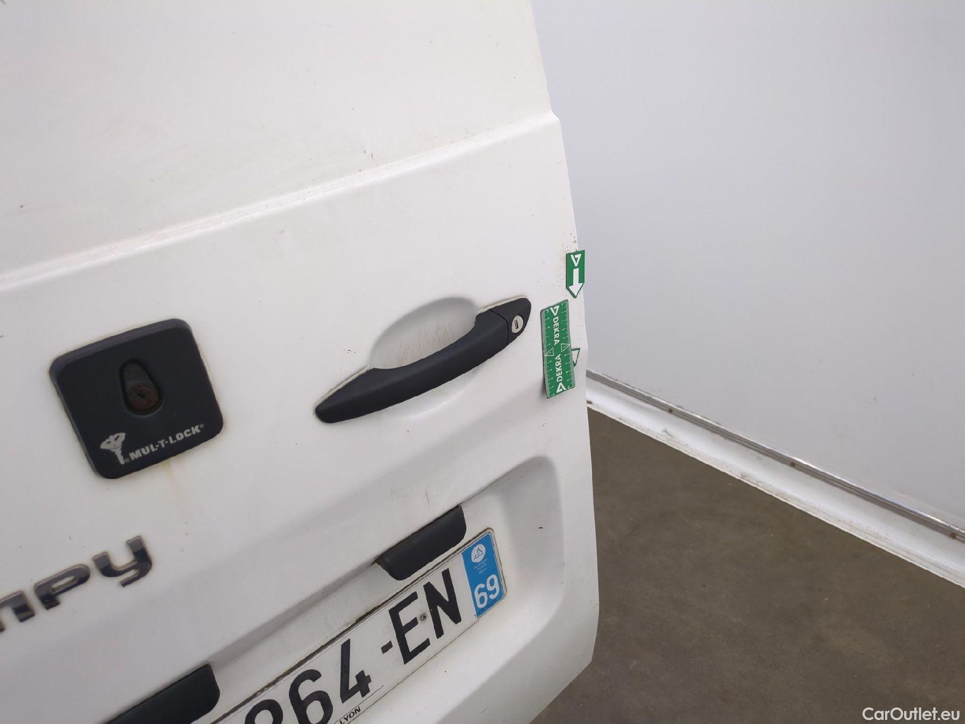  Citroen  Jumpy  Fourgon Club M 2.0 BlueHDi 120CV BVM6 E6dT #36