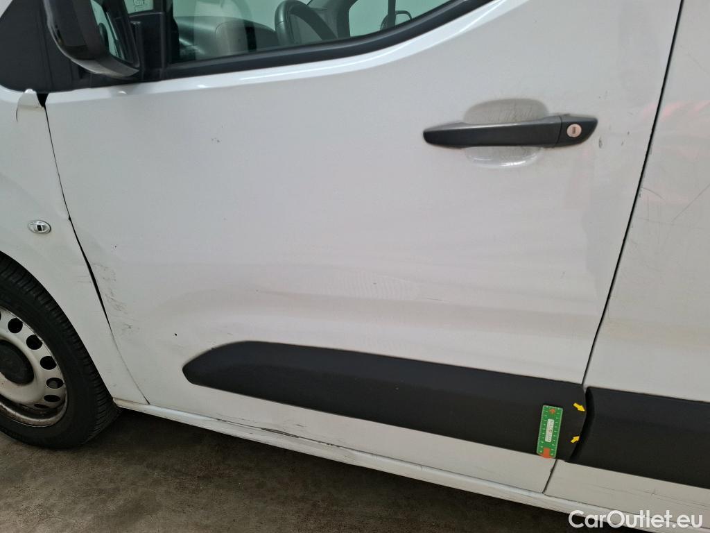  Citroen  Berlingo CITROEN  Van / 2018 / 4P / Fourgonnette XL 950kg BlueHDi 100 S&S BVM Driver #124