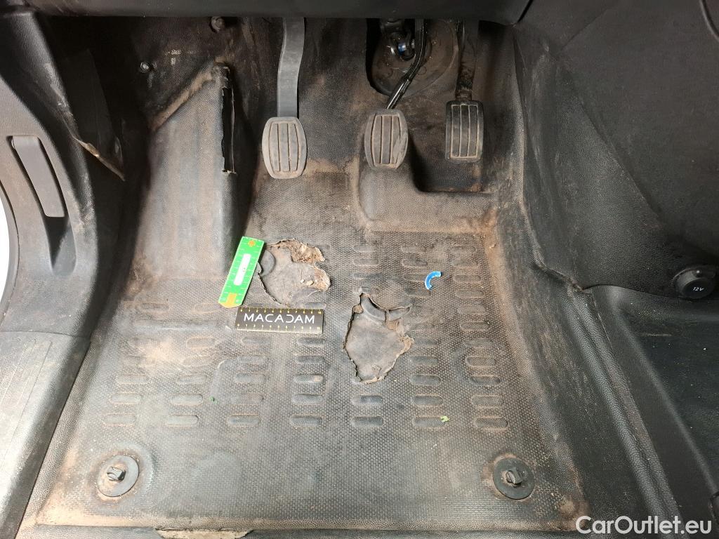  Citroen  Berlingo CITROEN  Van / 2018 / 4P / Fourgonnette XL 950kg BlueHDi 100 S&S BVM Driver #75