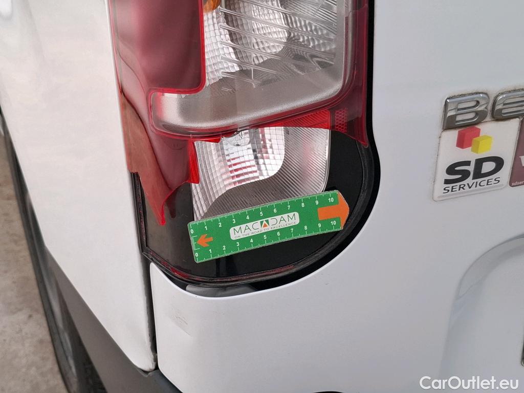  Citroen  Berlingo CITROEN  Van / 2018 / 4P / Fourgonnette XL 950kg BlueHDi 100 S&S BVM Driver #82