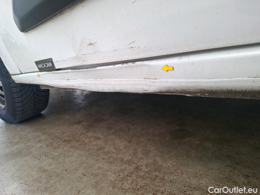  Citroen  Berlingo CITROEN  Van / 2018 / 4P / Fourgonnette XL 950kg BlueHDi 100 S&S BVM Driver #23