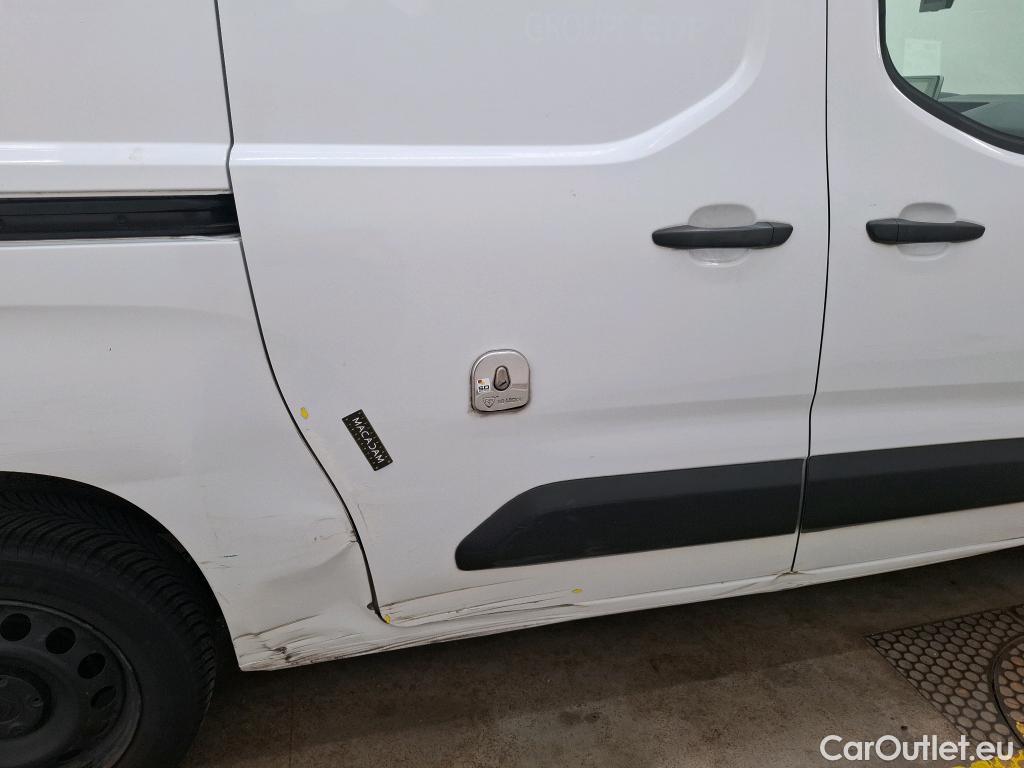  Citroen  Berlingo CITROEN  Van / 2018 / 4P / Fourgonnette XL 950kg BlueHDi 100 S&S BVM Driver #51