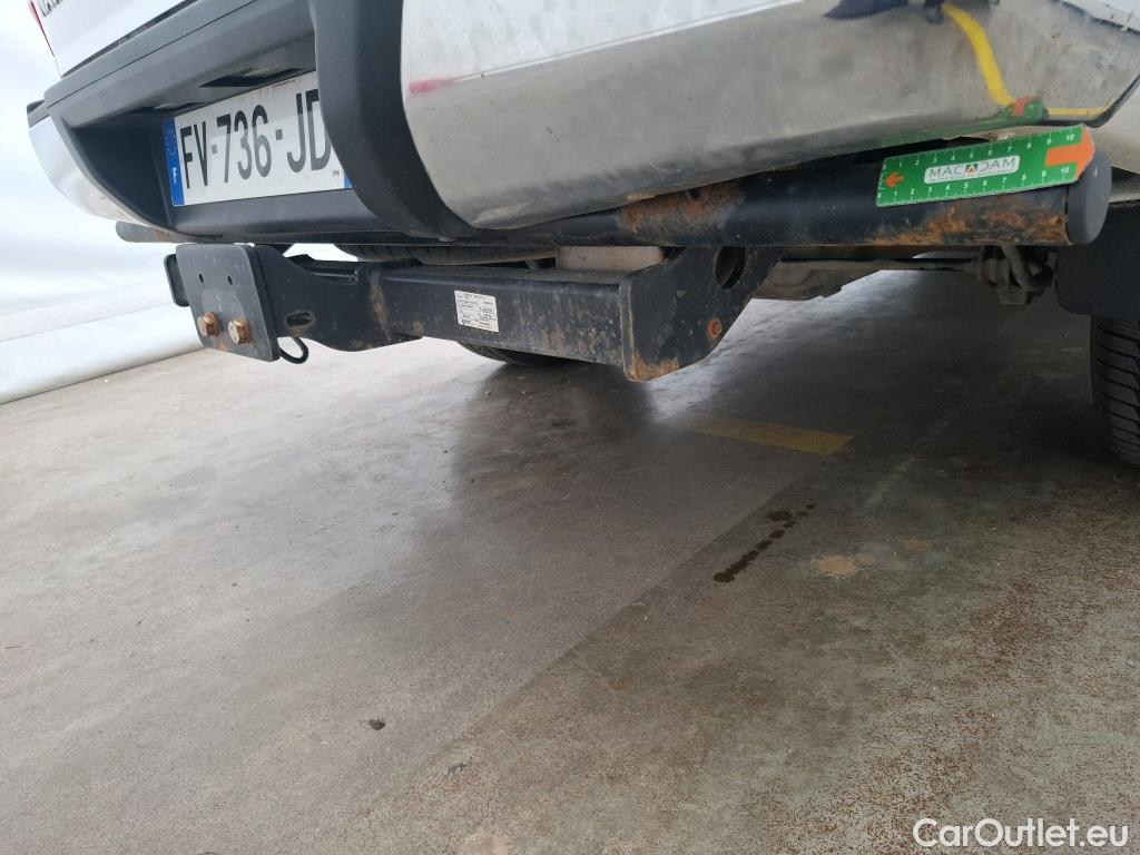  Nissan  Navara NISSAN  / 2015 / 4P / Pick-up King-Cab 2.3 dCi 160 N-CONNECTA #40