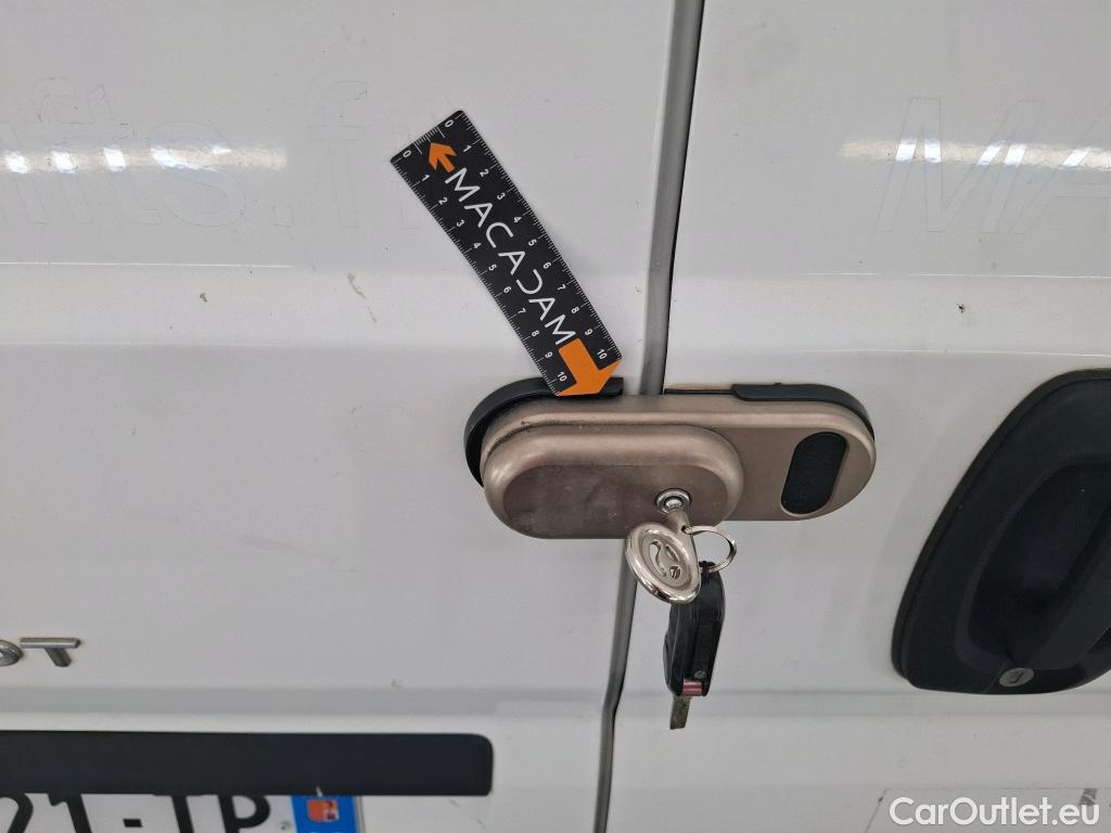  Peugeot  Boxer PEUGEOT  VU 4p Fourgon BLUEHDI 110 PREMIUM PA 333 L1H2 #35