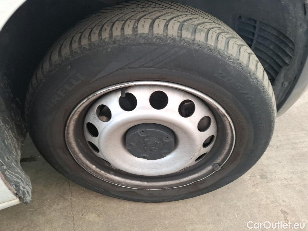  Peugeot  Partner  Asphalt L1 1.6 HDi 100CV BVM5 E6 #46