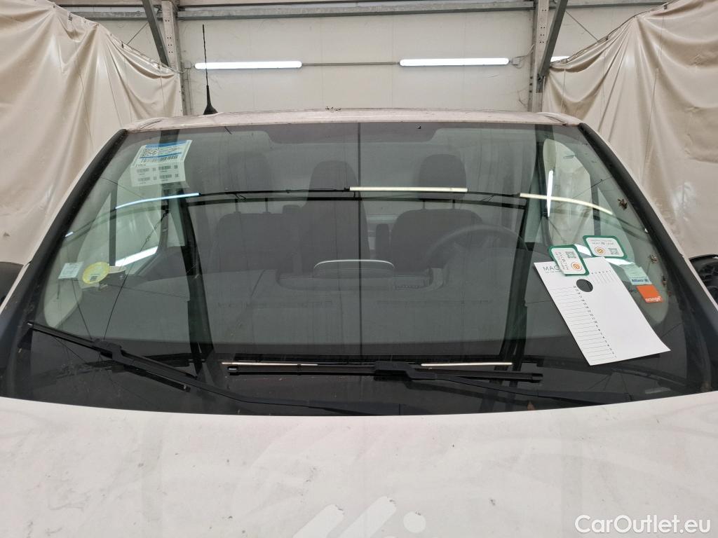  Renault  Trafic RENAULT  / 2019 / 4P / Fourgon tole FG GCF L1H1 1000 Energy dCi 145 EDC #62