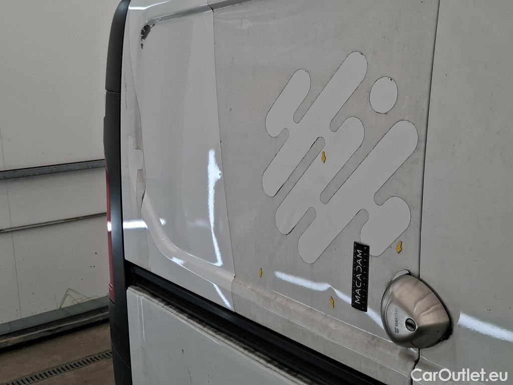  Renault  Trafic RENAULT  / 2019 / 4P / Fourgon tole FG GCF L1H1 1000 Energy dCi 145 EDC #2