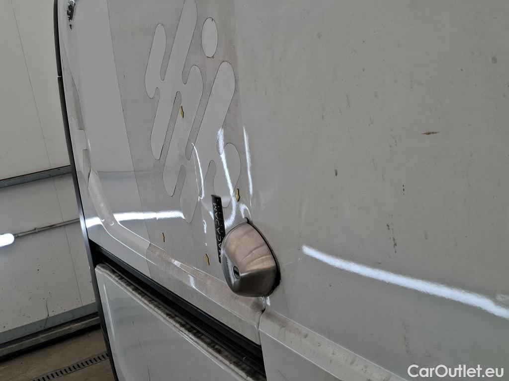  Renault  Trafic RENAULT  / 2019 / 4P / Fourgon tole FG GCF L1H1 1000 Energy dCi 145 EDC #7