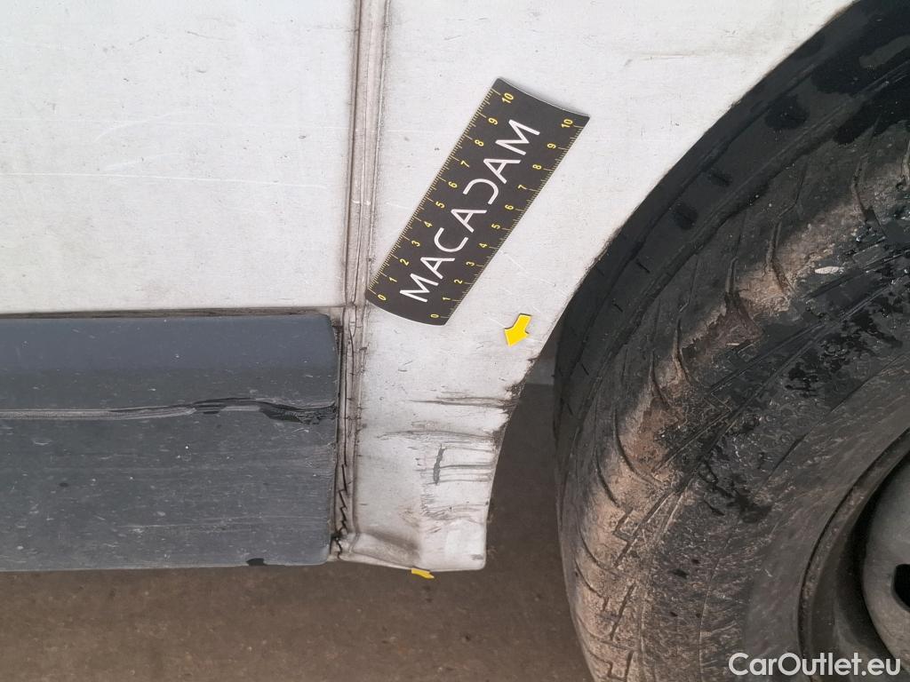  Renault  Trafic RENAULT  / 2019 / 4P / Fourgon tole FG GCF L1H1 1000 Energy dCi 145 EDC #17