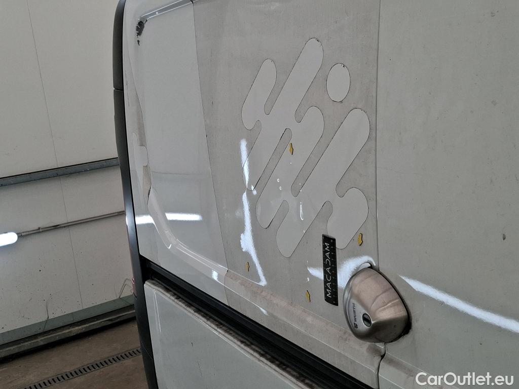  Renault  Trafic RENAULT  / 2019 / 4P / Fourgon tole FG GCF L1H1 1000 Energy dCi 145 EDC #4