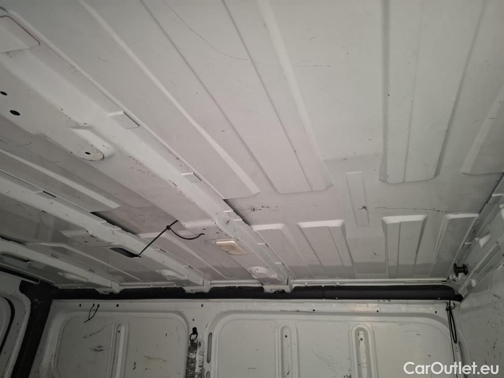  Renault  Trafic RENAULT  / 2019 / 4P / Fourgon tole FG GCF L1H1 1000 Energy dCi 145 EDC #33