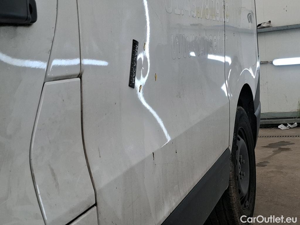  Renault  Trafic RENAULT  / 2019 / 4P / Fourgon tole FG GCF L1H1 1000 Energy dCi 145 EDC #50