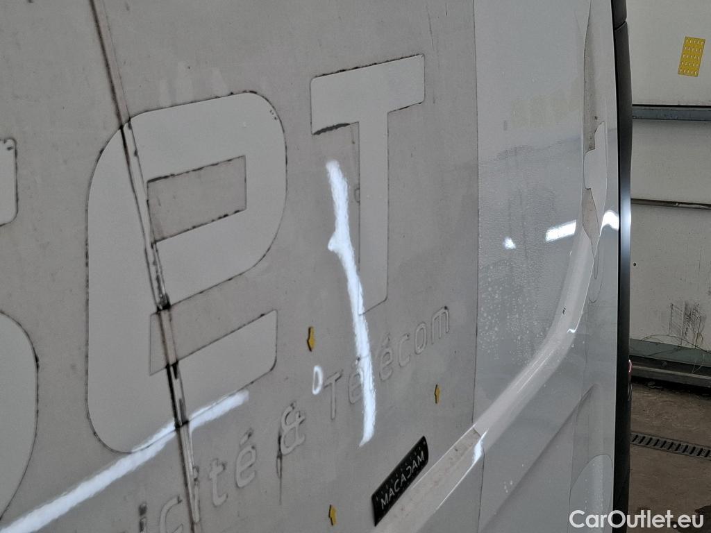  Renault  Trafic RENAULT  / 2019 / 4P / Fourgon tole FG GCF L1H1 1000 Energy dCi 145 EDC #16