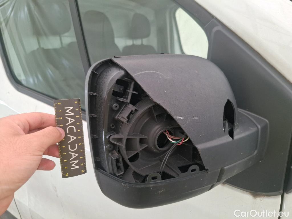  Renault  Trafic RENAULT  / 2019 / 4P / Fourgon tole FG GCF L1H1 1000 Energy dCi 145 EDC #119