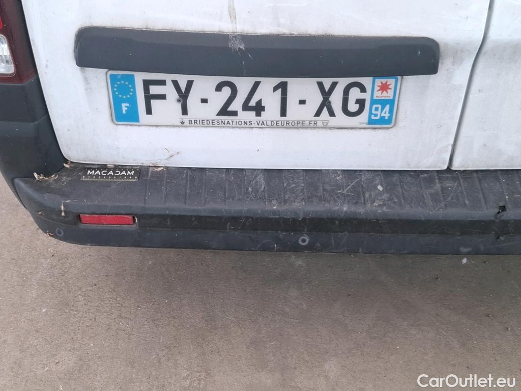  Renault  Trafic RENAULT  / 2019 / 4P / Fourgon tole FG GCF L1H1 1000 Energy dCi 145 EDC #72