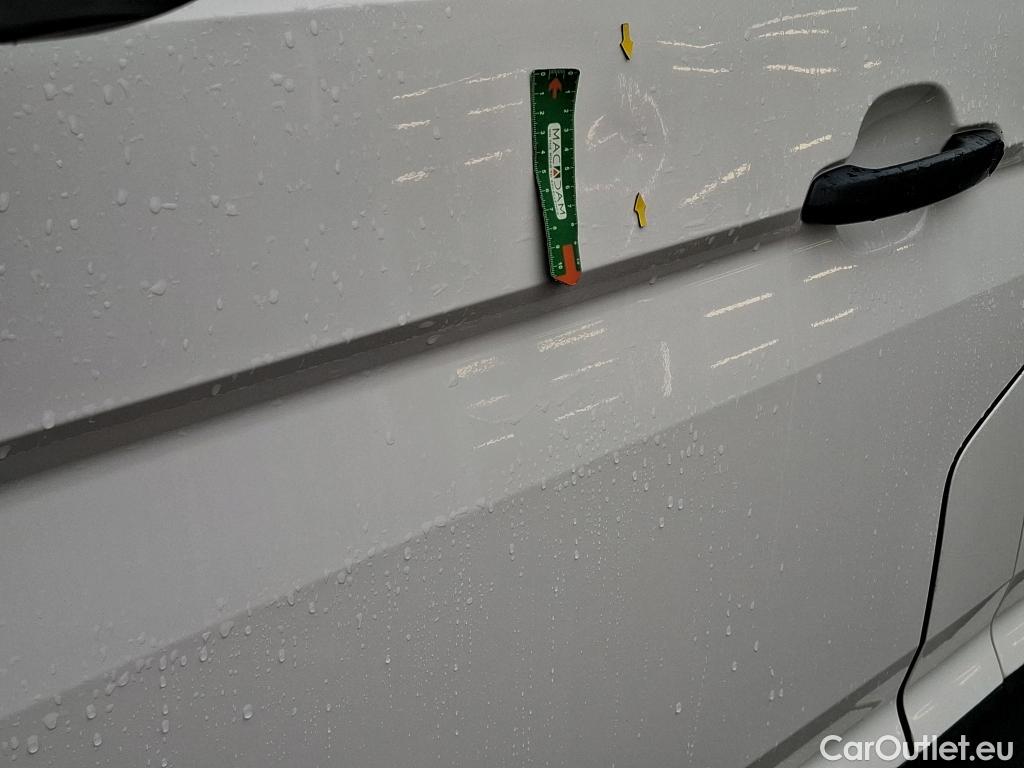  Volkswagen  Crafter  Fourgon Fourgon 35 mittlerer Radstand mit Hochdach FWD 2.0 140CV BVM6 #30