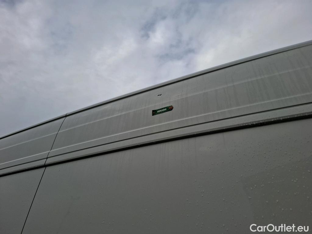  Volkswagen  Crafter  Fourgon Fourgon 35 mittlerer Radstand mit Hochdach FWD 2.0 140CV BVM6 #6