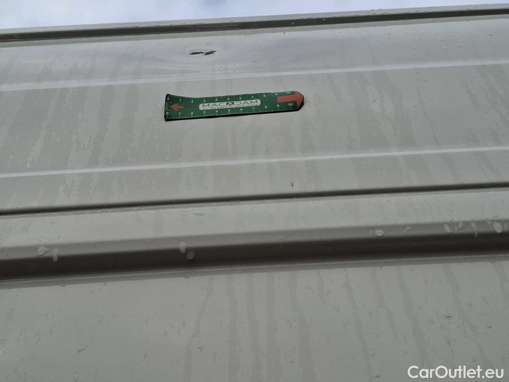  Volkswagen  Crafter  Fourgon Fourgon 35 mittlerer Radstand mit Hochdach FWD 2.0 140CV BVM6 #7