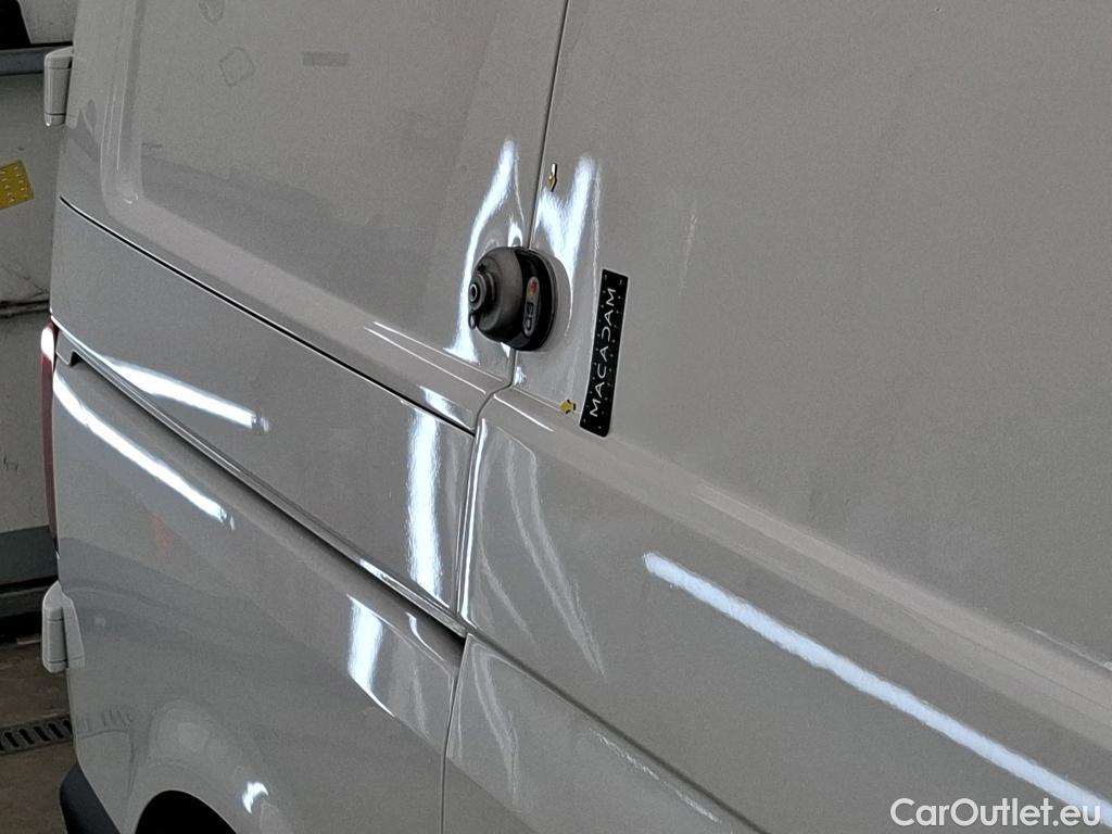  Volkswagen  Transporter VOLKSWAGEN  / 2019 / 4P / Fourgon tôlé 2.0 TDi 110 L1H1 Business #28