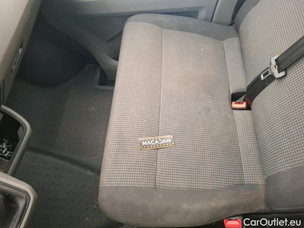  Volkswagen  Transporter VOLKSWAGEN  / 2019 / 4P / Fourgon tôlé 2.0 TDi 110 L1H1 Business #77