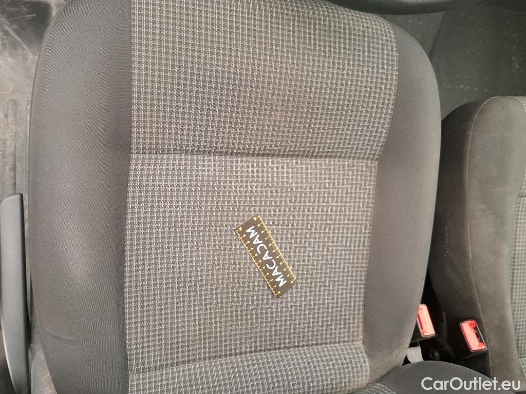  Volkswagen  Transporter VOLKSWAGEN  / 2019 / 4P / Fourgon tôlé 2.0 TDi 110 L1H1 Business #79