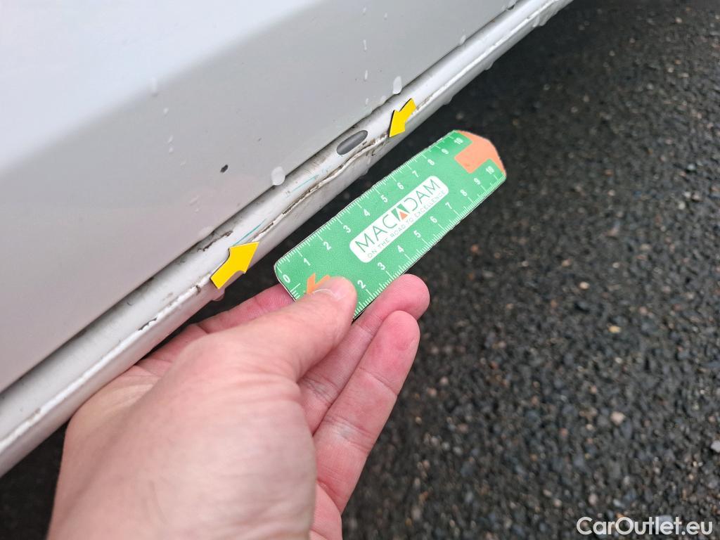  Volkswagen  Crafter  Fourgon Fourgon 35 mittlerer Radstand mit Hochdach FWD 2.0 140CV BVM6 #20
