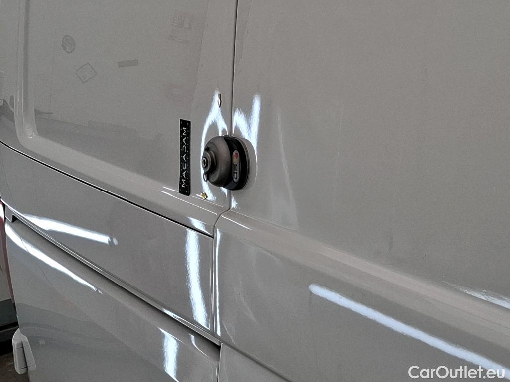  Volkswagen  Transporter VOLKSWAGEN  / 2019 / 4P / Fourgon tôlé 2.0 TDi 110 L1H1 Business #23