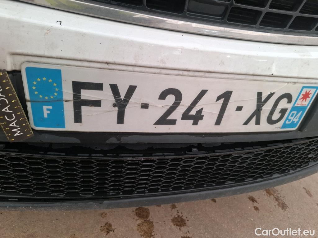  Renault  Trafic RENAULT  / 2019 / 4P / Fourgon tole FG GCF L1H1 1000 Energy dCi 145 EDC #132