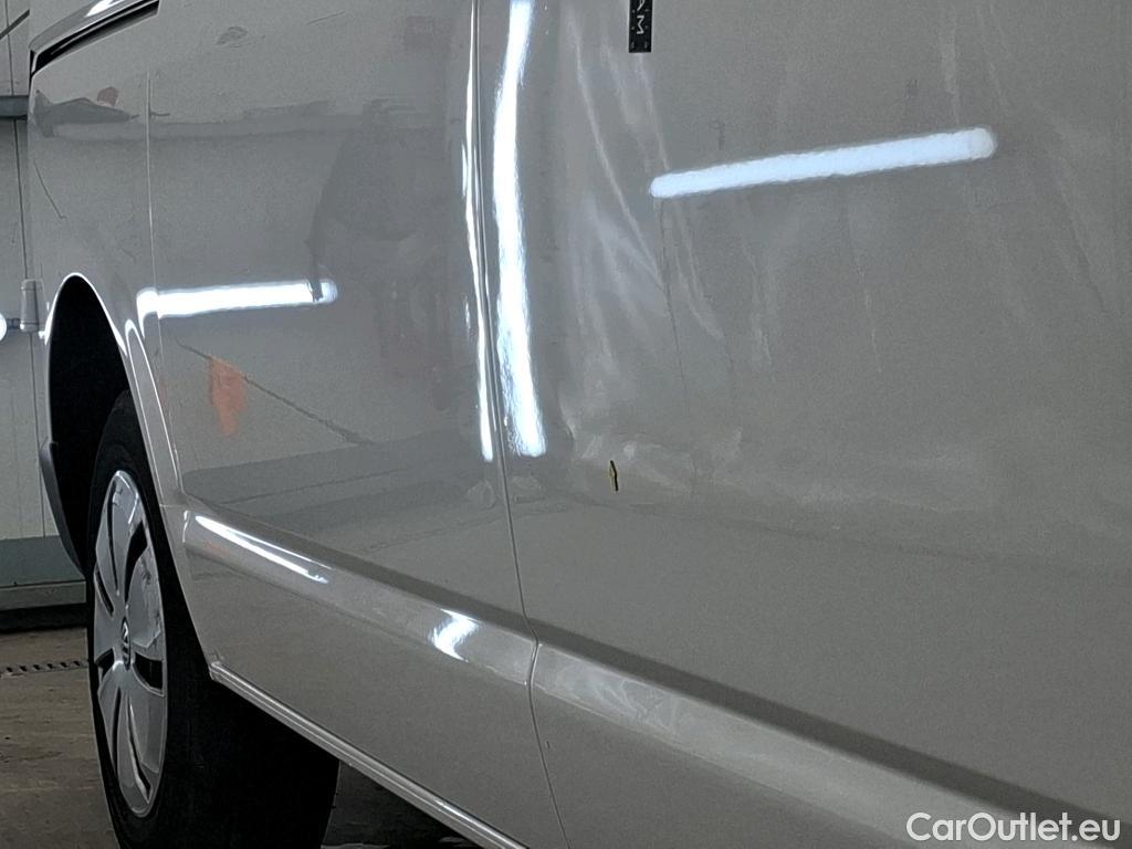  Volkswagen  Transporter VOLKSWAGEN  / 2019 / 4P / Fourgon tôlé 2.0 TDi 110 L1H1 Business #59
