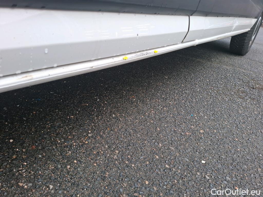  Volkswagen  Crafter  Fourgon Fourgon 35 mittlerer Radstand mit Hochdach FWD 2.0 140CV BVM6 #41