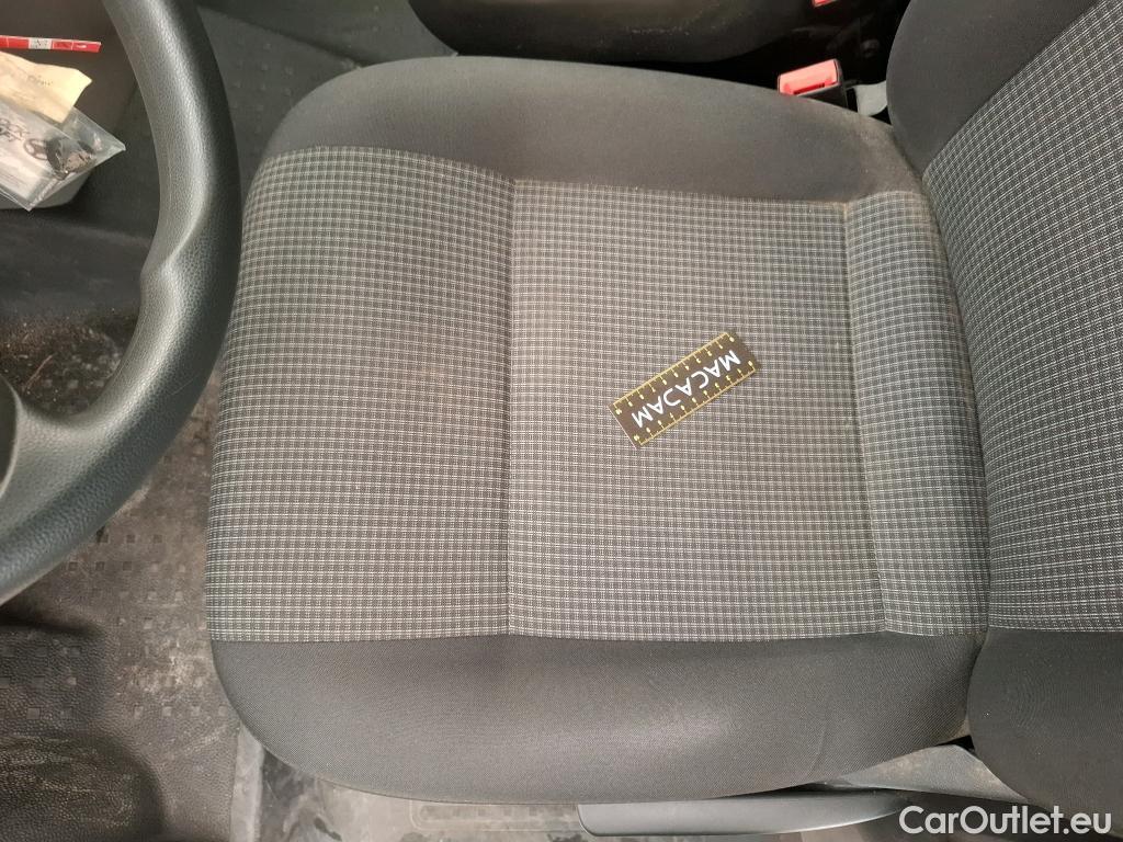  Volkswagen  Transporter VOLKSWAGEN  / 2019 / 4P / Fourgon tôlé 2.0 TDi 110 L1H1 Business #81