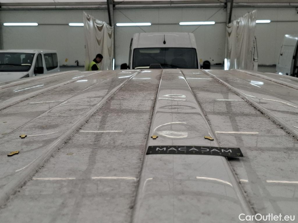 Volkswagen  Transporter VOLKSWAGEN  / 2019 / 4P / Fourgon tôlé 2.0 TDi 110 L1H1 Business #3