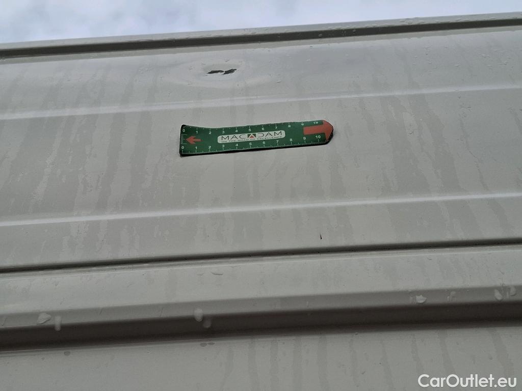  Volkswagen  Crafter  Fourgon Fourgon 35 mittlerer Radstand mit Hochdach FWD 2.0 140CV BVM6 #8