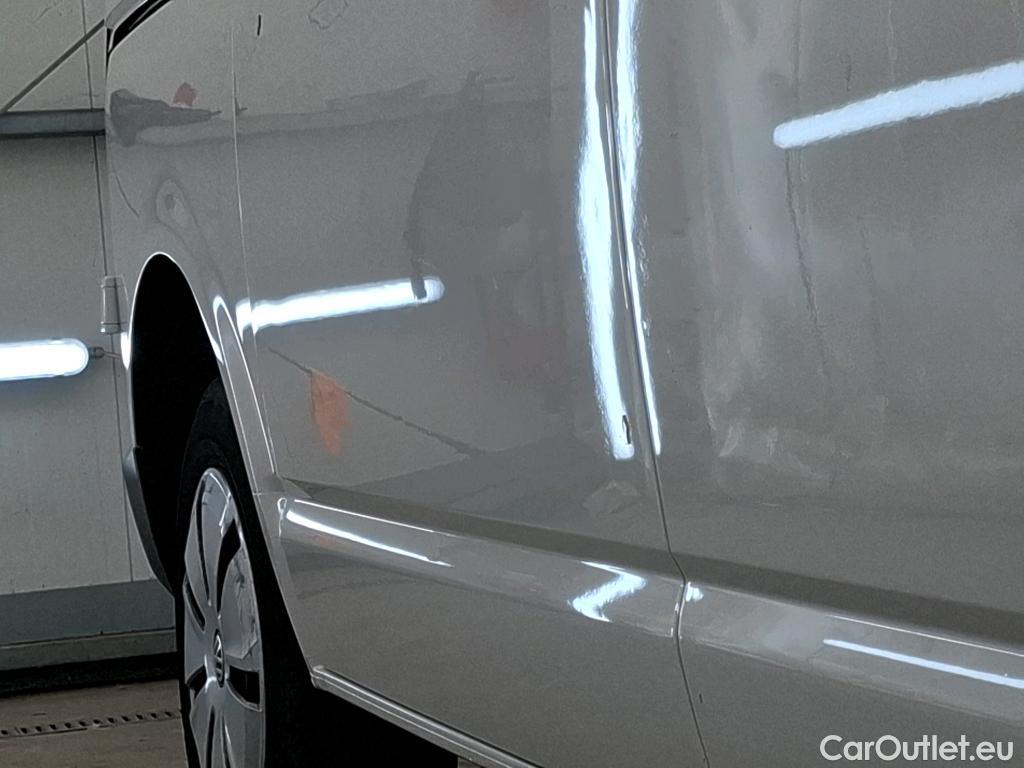  Volkswagen  Transporter VOLKSWAGEN  / 2019 / 4P / Fourgon tôlé 2.0 TDi 110 L1H1 Business #40