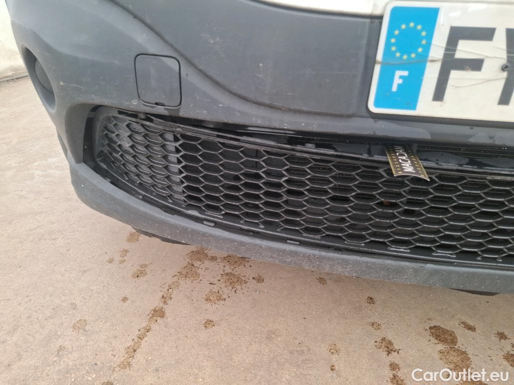  Renault  Trafic RENAULT  / 2019 / 4P / Fourgon tole FG GCF L1H1 1000 Energy dCi 145 EDC #137