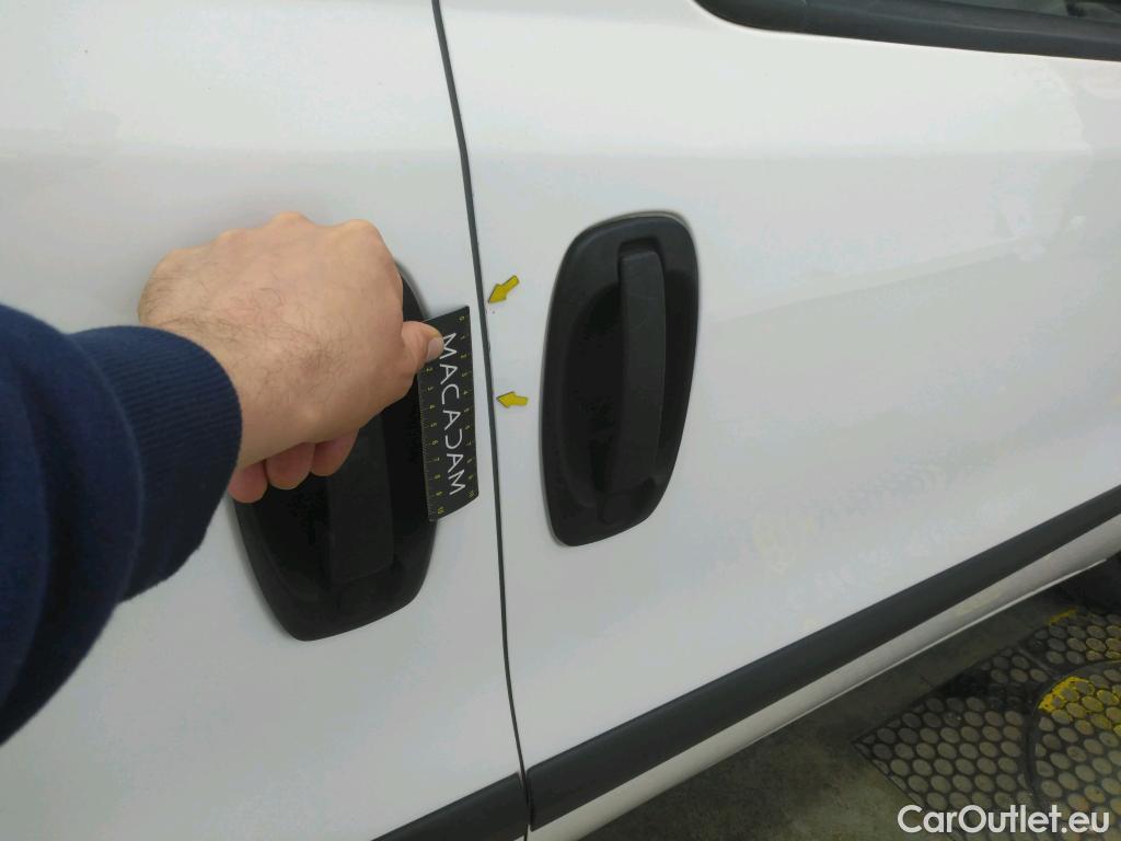 Fiat  Doblo FIAT Doblò Cargo / 2015 / 4P / Fourgonnette 1.6 Multijet 105 Pack Professional (ex 255V) #33