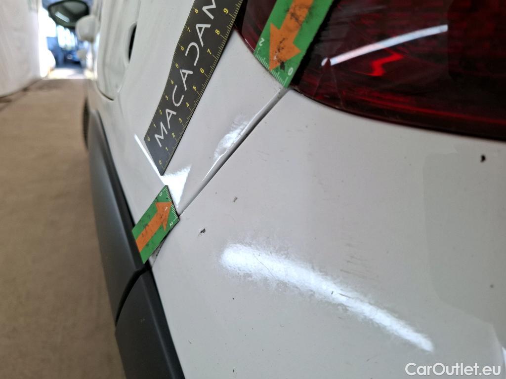  Citroen  C3  Feel Business 1.2 PureTech 80CV BVM5 E6d #3