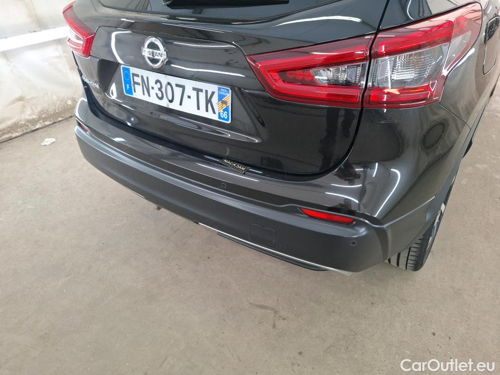  Nissan  Qashqai NISSAN  / 2017 / 5P / Crossover 1.3 DIG-T 160 DCT Tekna #104