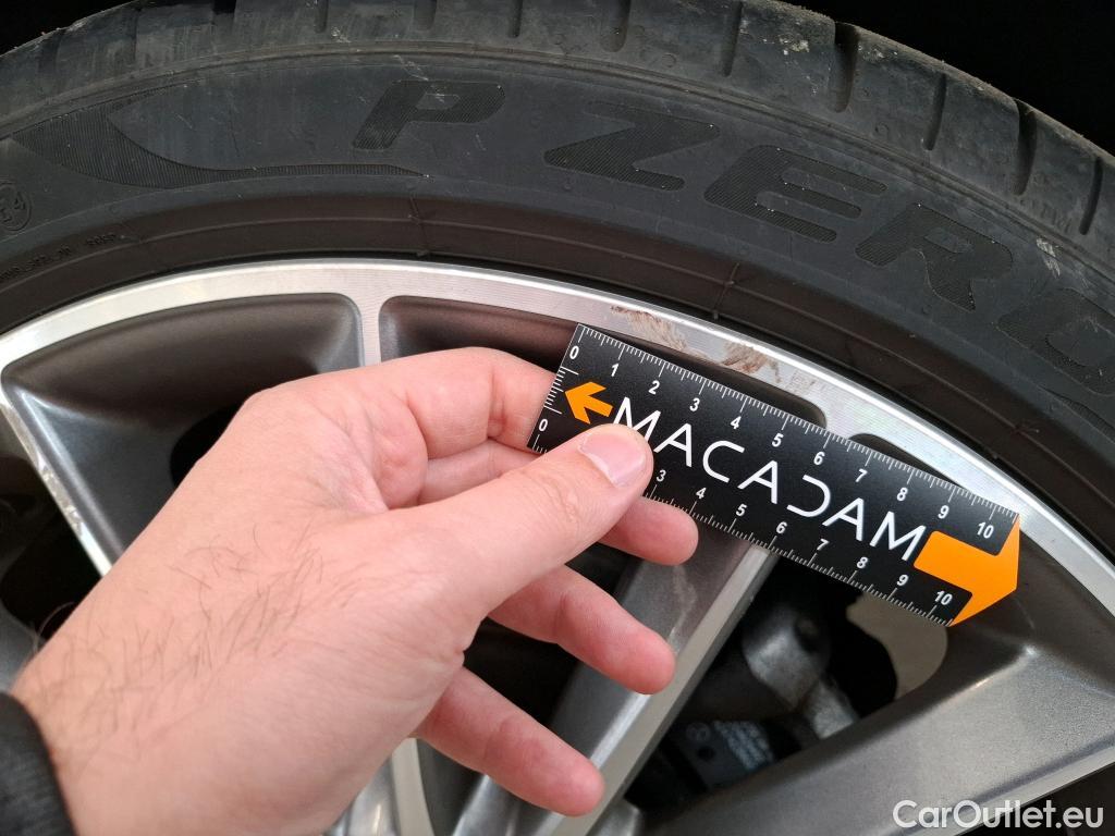  Mercedes  CLA-Klasse MERCEDES-BENZ CLA Coupe / 2019 / 4P / Coupé CLA 200 d AMG Line BA8 #31