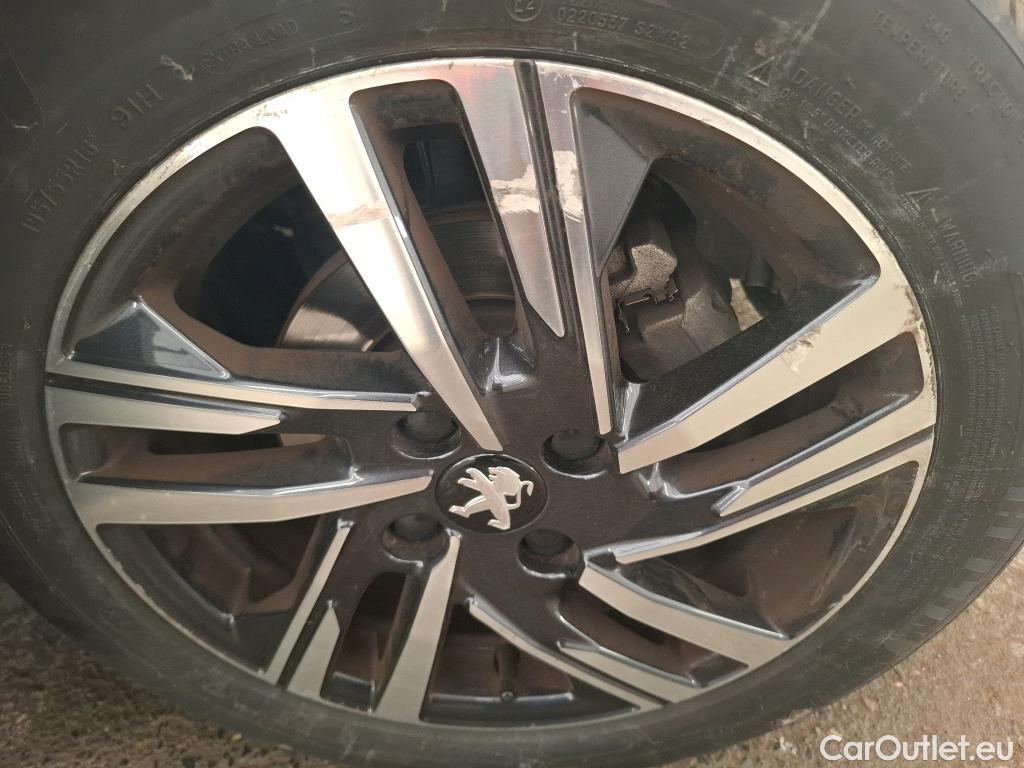  Peugeot  208  Style 1.2 PureTech 75CV BVM5 E6d #2