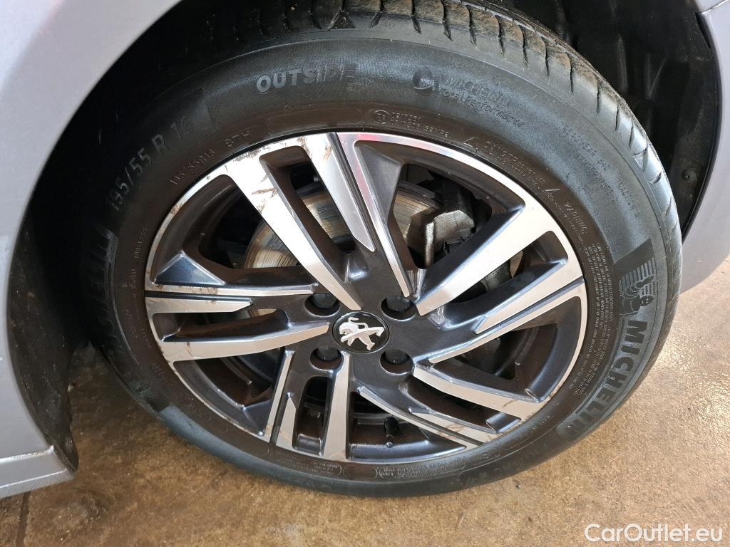  Peugeot  208  Allure Pack 1.2 PureTech 100CV BVM6 E6d #16
