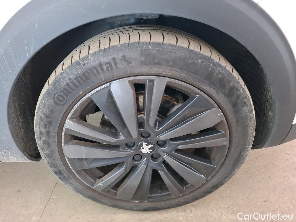  Peugeot  3008 PEUGEOT  / 2020 / 5P / SUV 1.6 HYBRID4 300 E-EAT8 GT Pack #38