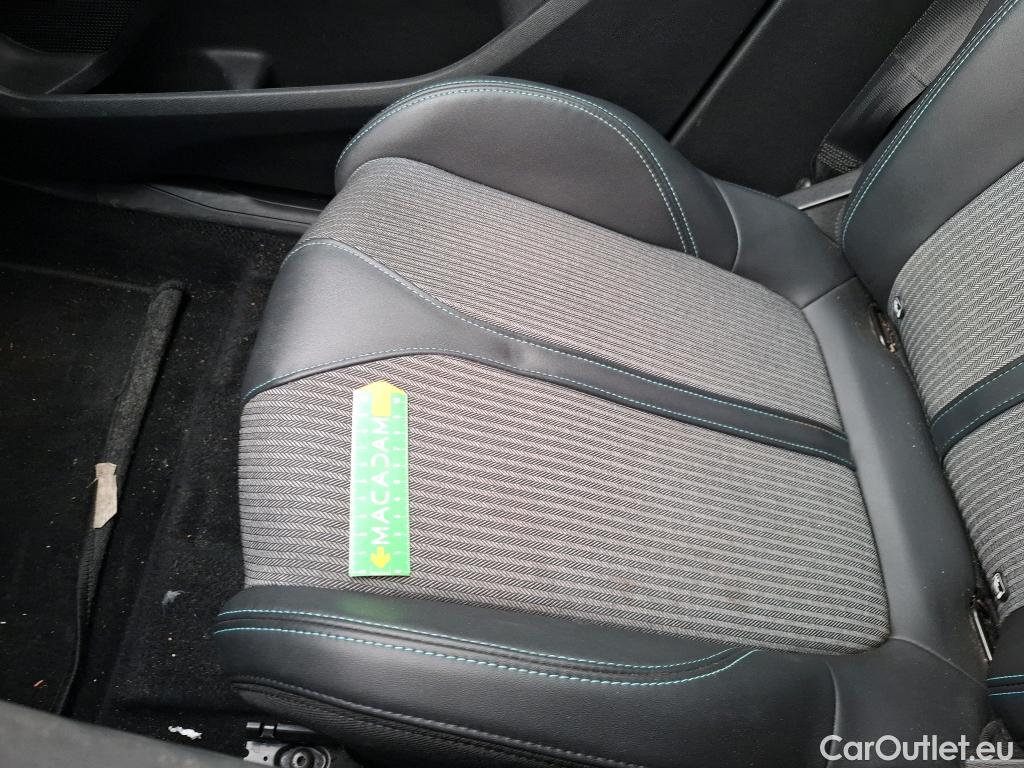  Peugeot  3008  Allure Pack 1.2 PureTech 130CV BVA8 E6d #16