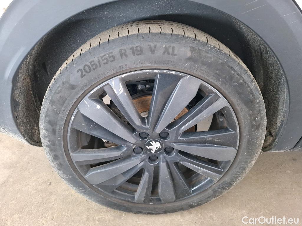  Peugeot  3008 PEUGEOT  / 2020 / 5P / SUV 1.6 HYBRID4 300 E-EAT8 GT Pack #33