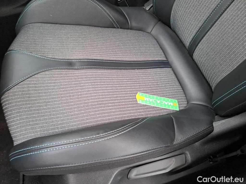  Peugeot  3008  Allure Pack 1.2 PureTech 130CV BVA8 E6d #4