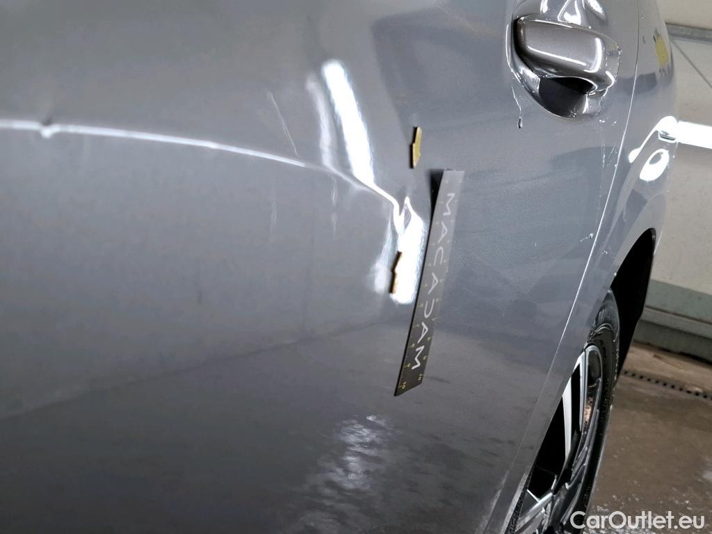  Peugeot  208  Allure Pack 1.2 PureTech 100CV BVM6 E6d #24