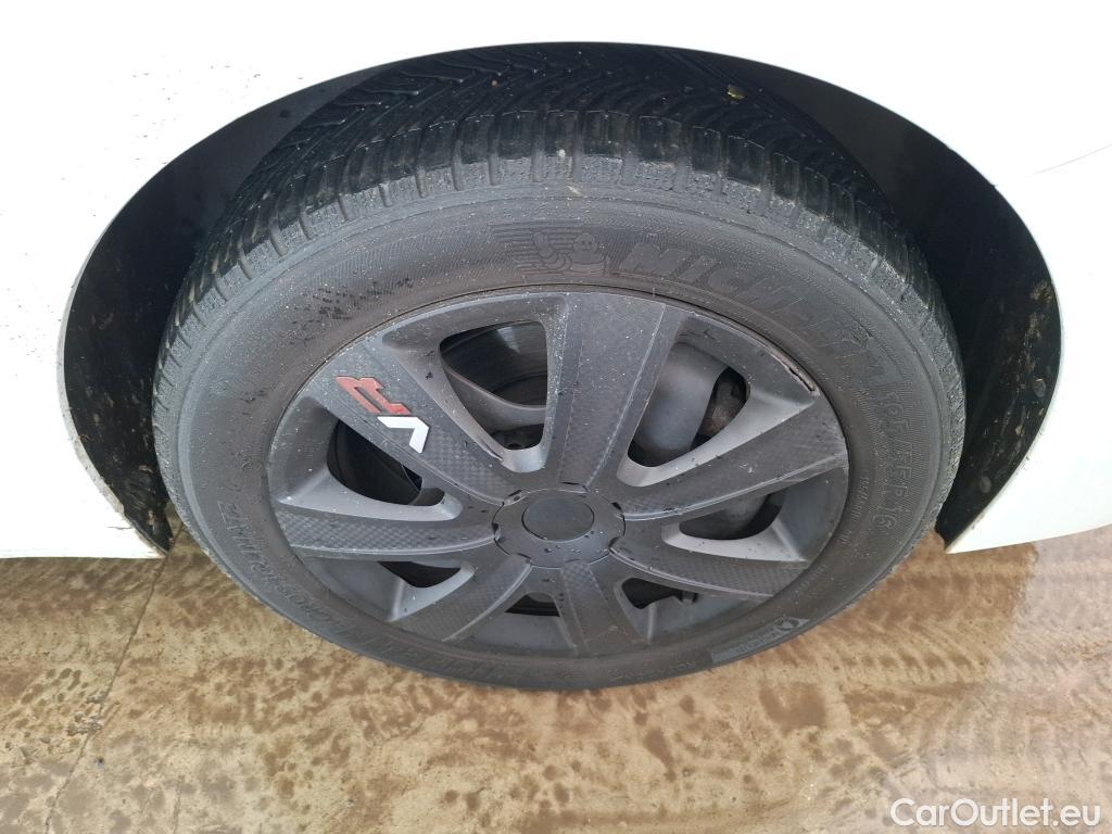  Peugeot  208  Allure Business 1.2 PureTech 100CV BVM6 E6d #7